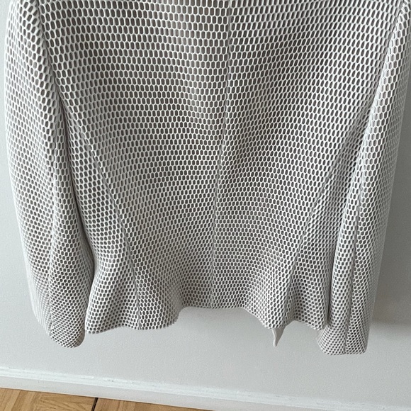 Cream and nude meshed blazer. - Picture 3 of 4